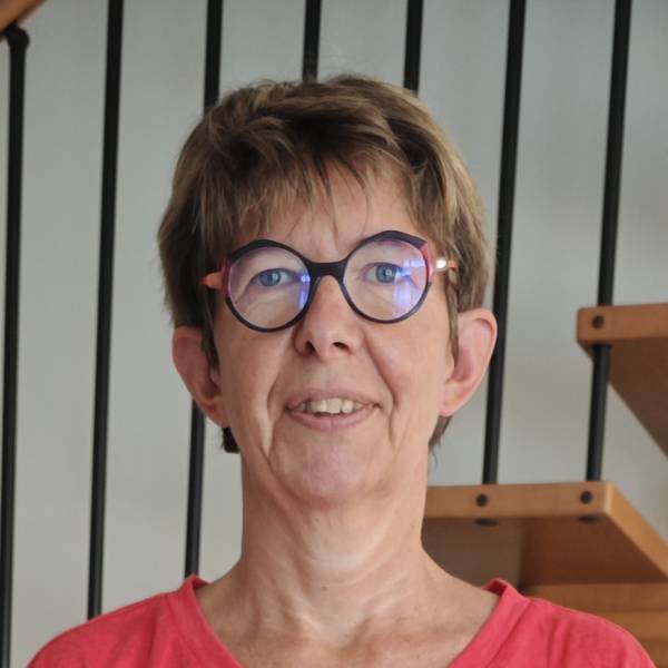 CLAIRE DECREAU